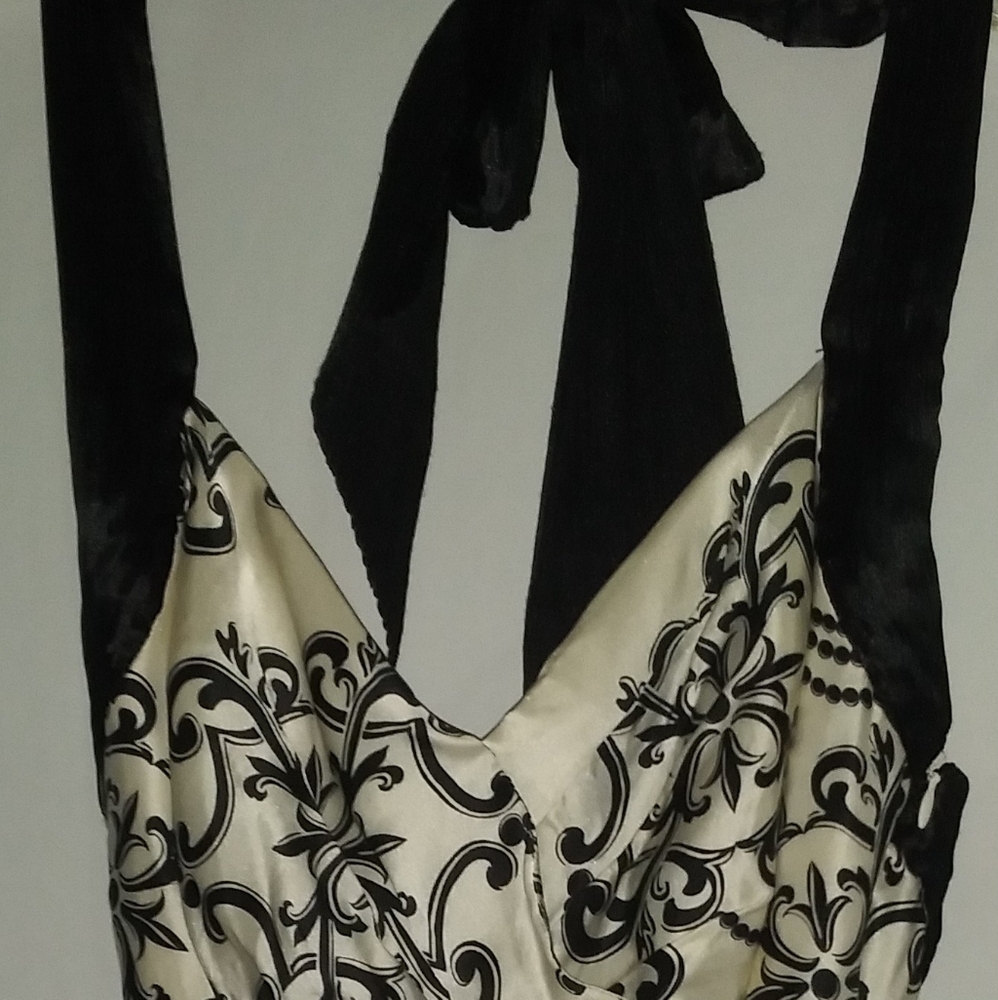 WHITE HOUSE BLACK MARKET TOP with TIES